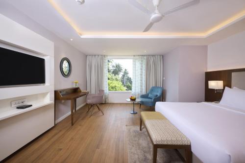 golden tulip vagator goa