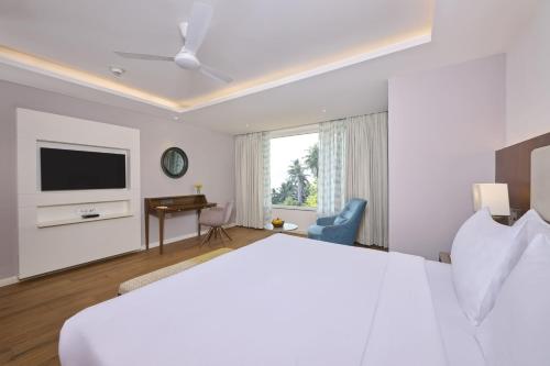 golden tulip vagator goa