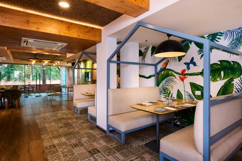 golden tulip vagator goa