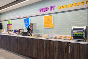 tru by hilton toronto airport west