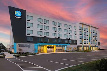 tru by hilton toronto airport west
