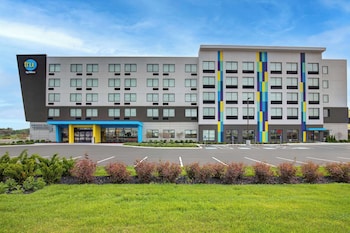 tru by hilton toronto airport west