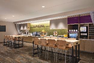 home2 suites by hilton milwaukee west