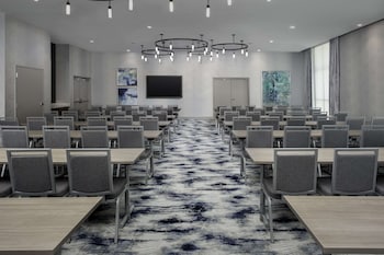 hilton garden inn pensacola downtown