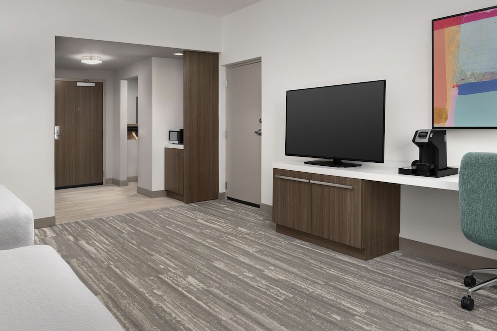 hilton garden inn pensacola downtown