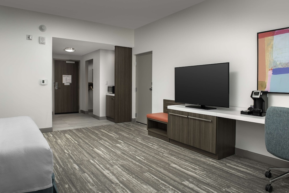hilton garden inn pensacola downtown
