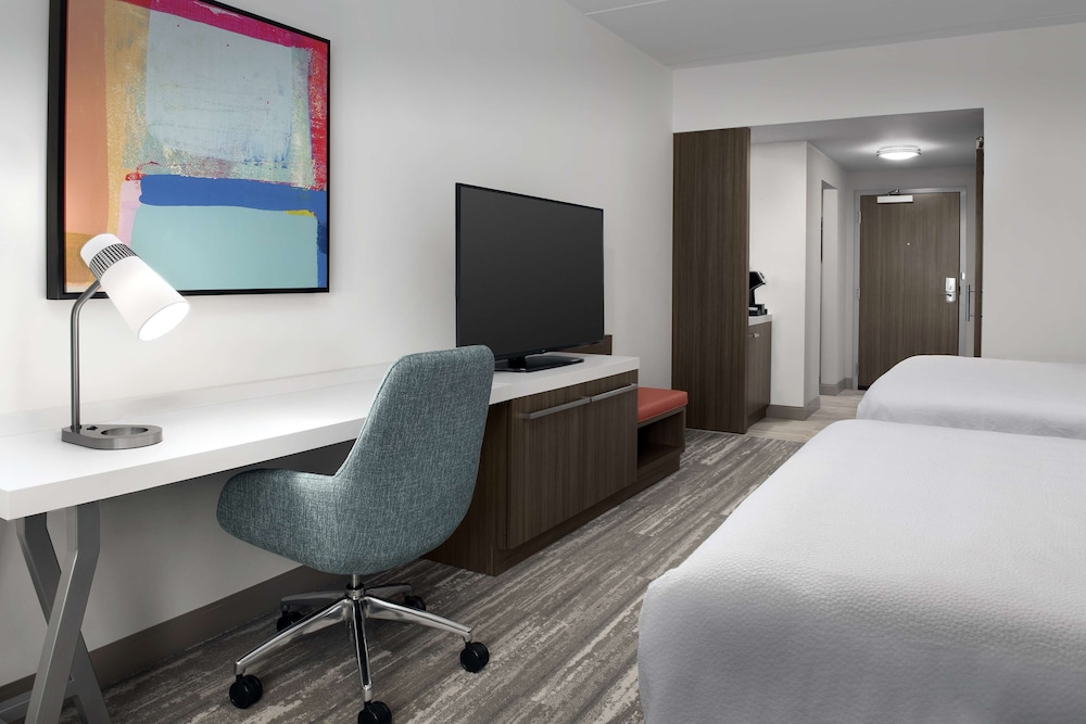 hilton garden inn pensacola downtown