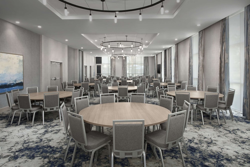 hilton garden inn pensacola downtown