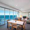 hilton surfers paradise hotel and residences