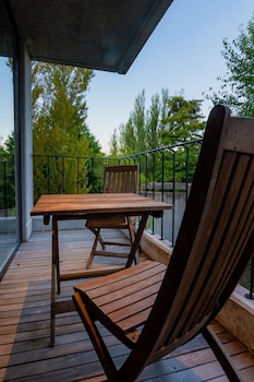 be house suites and spa by nobile