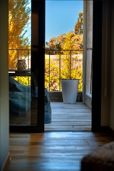 be house suites and spa by nobile