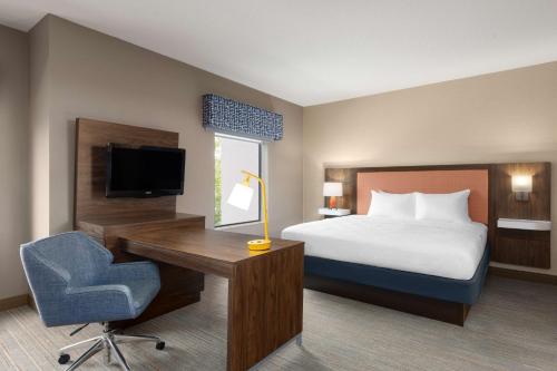 hampton inn and suites harrisburg north