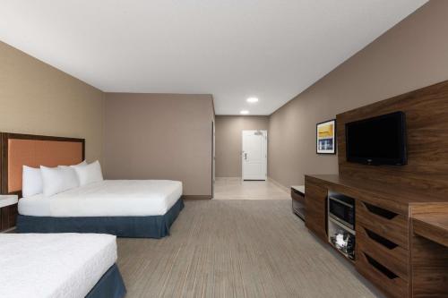 hampton inn and suites harrisburg north
