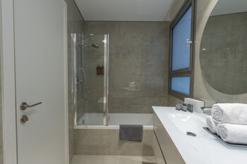 hematian hotel by effy