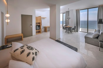 mythical coast wellness retreat