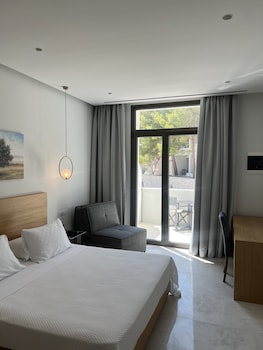 mythical coast wellness retreat