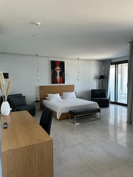 mythical coast wellness retreat