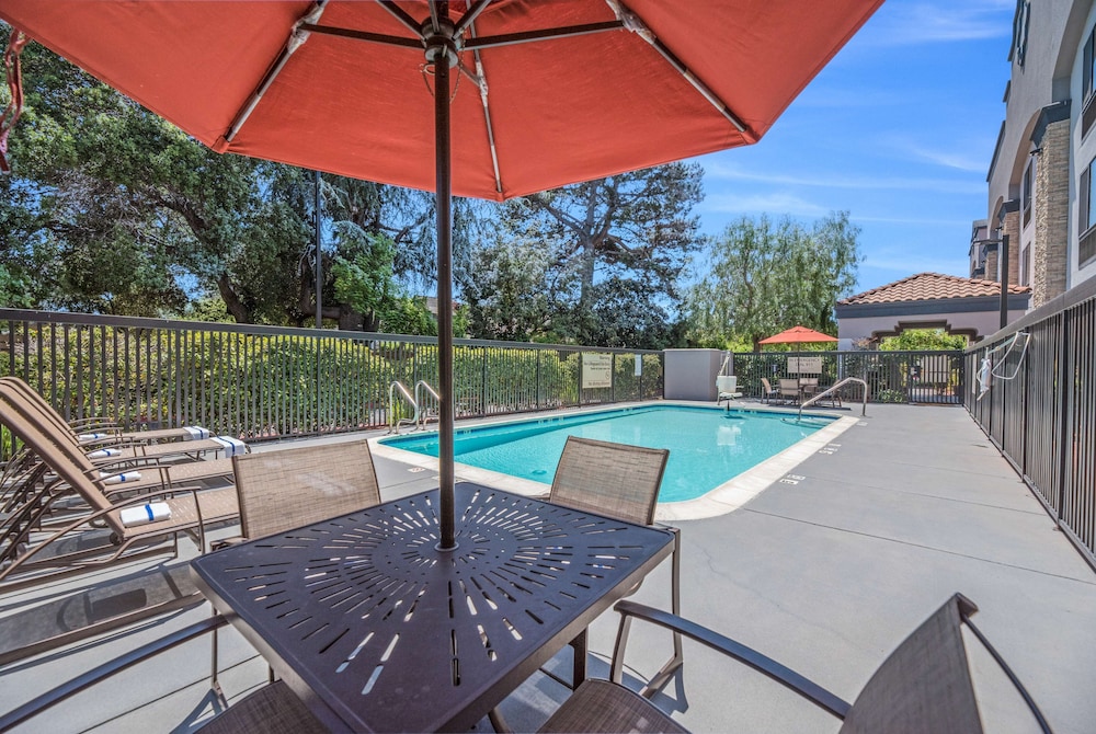 hampton inn oakland hayward