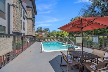 hampton inn oakland hayward