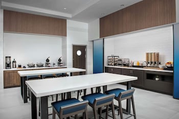 hilton garden inn florence cincinnati airport south