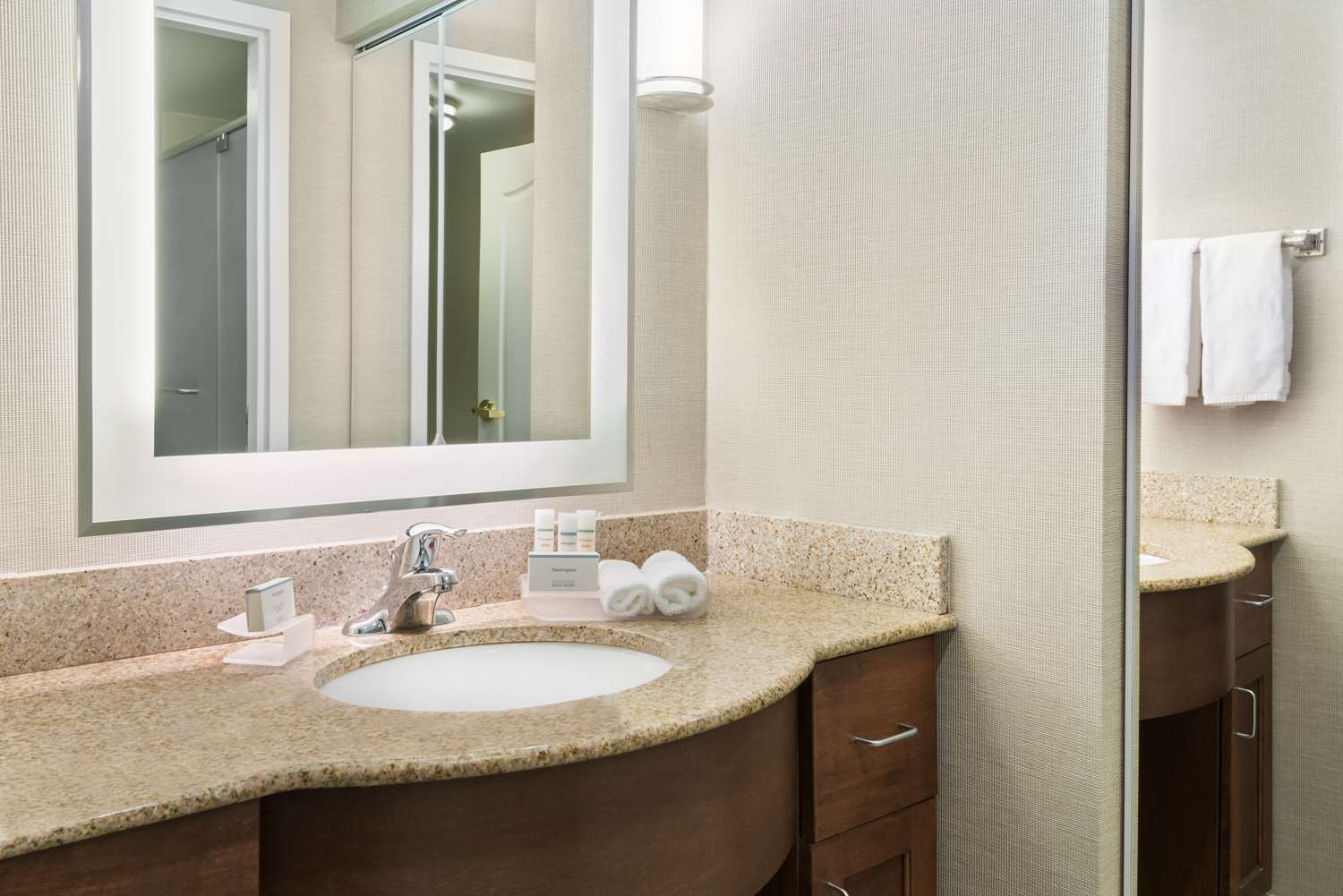 homewood suites by hilton holyoke springfield north