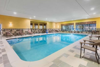 Homewood Suites By Hilton Holyoke-Springfield/North,Hampden County>>Hampden,3 star