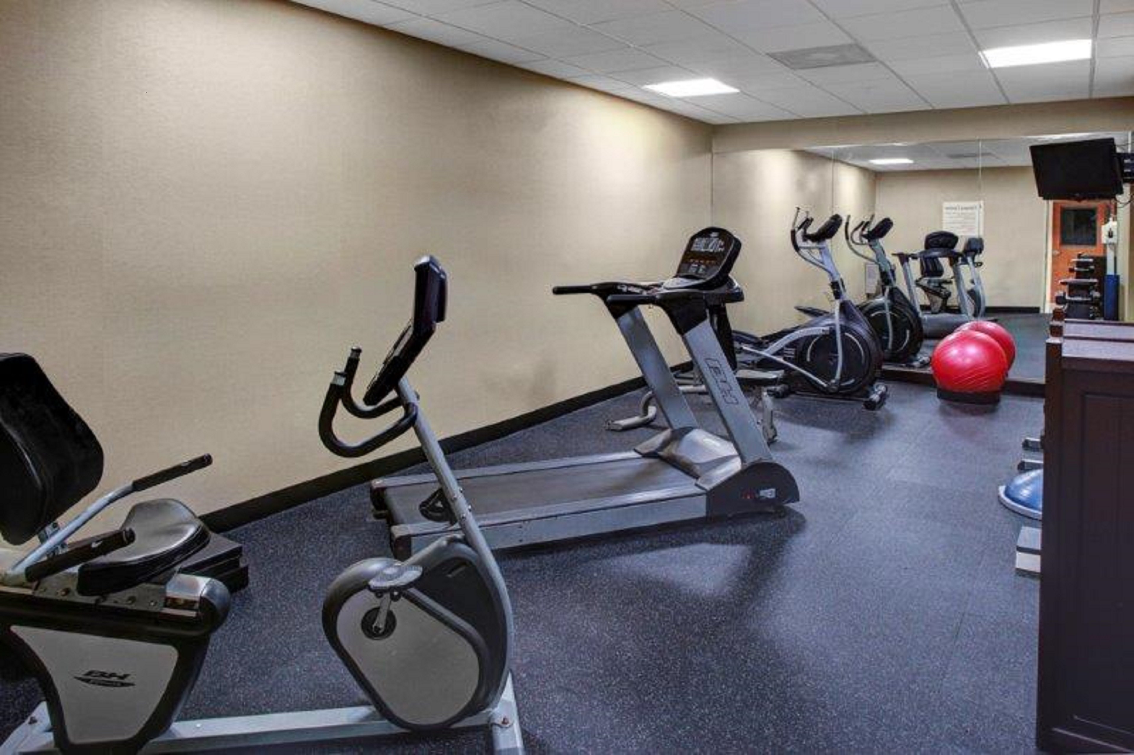 holiday inn express and suites richmond north ashland by ihg