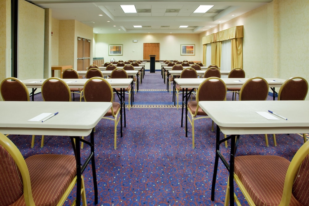 holiday inn express and suites richmond north ashland by ihg