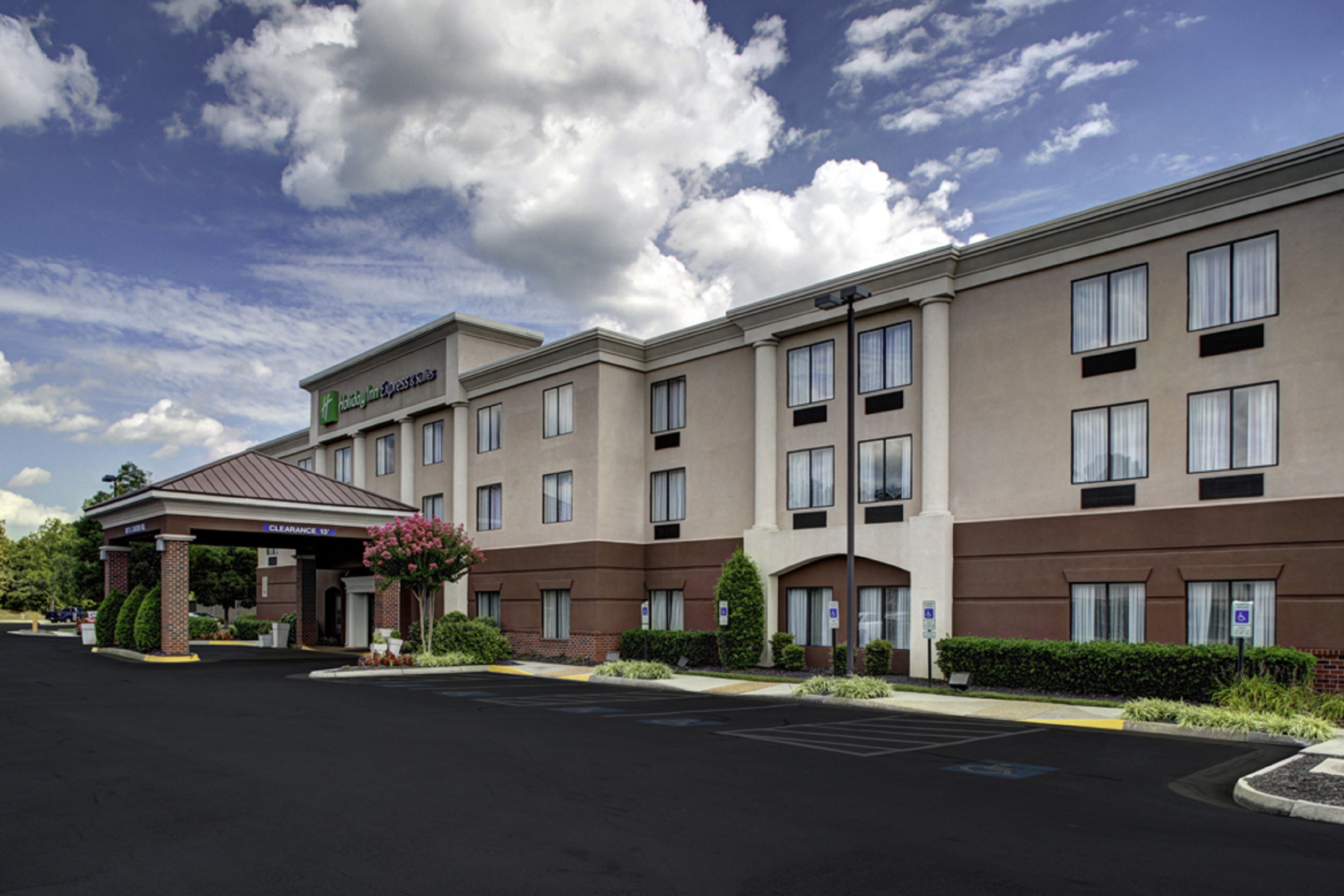 holiday inn express and suites richmond north ashland by ihg