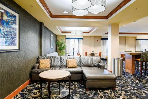 holiday inn express and suites richmond north ashland by ihg
