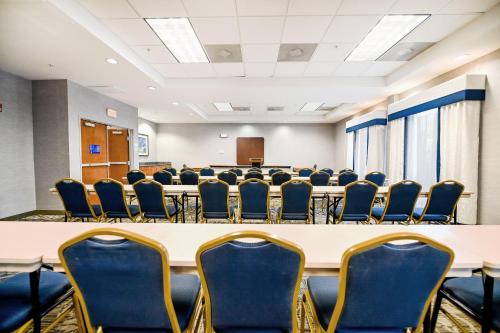 holiday inn express and suites richmond north ashland by ihg