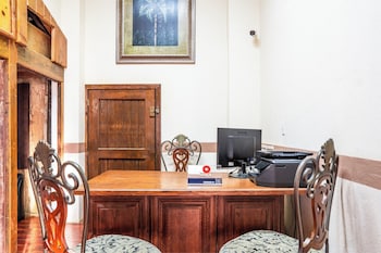 capital o hotel villa azura