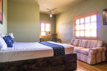 capital o hotel villa azura