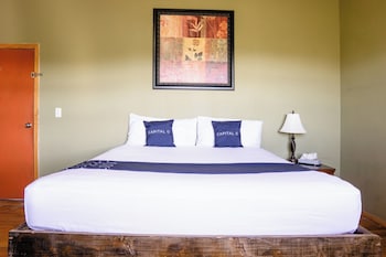 capital o hotel villa azura