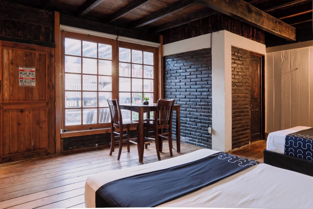 capital o hotel villa azura