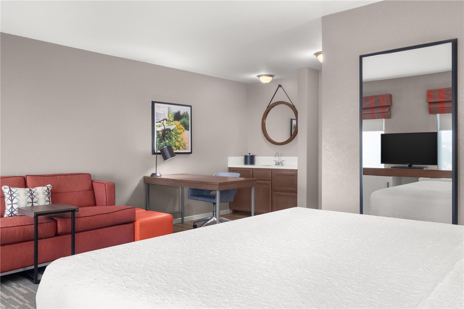 hampton inn and suites fresno