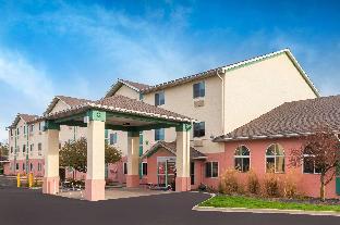 Baymont By Wyndham Galesburg,Knox County>>Galesburg,3 star