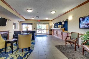 Baymont By Wyndham Galesburg,Knox County>>Galesburg,3 star