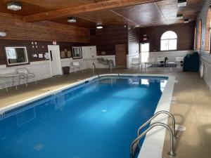 Baymont By Wyndham Galesburg,Knox County>>Galesburg,3 star