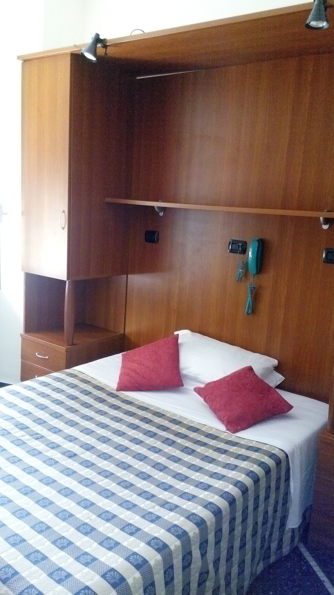 Hotel Le Tre Stazioni,Liguria>>Genoa,2 star