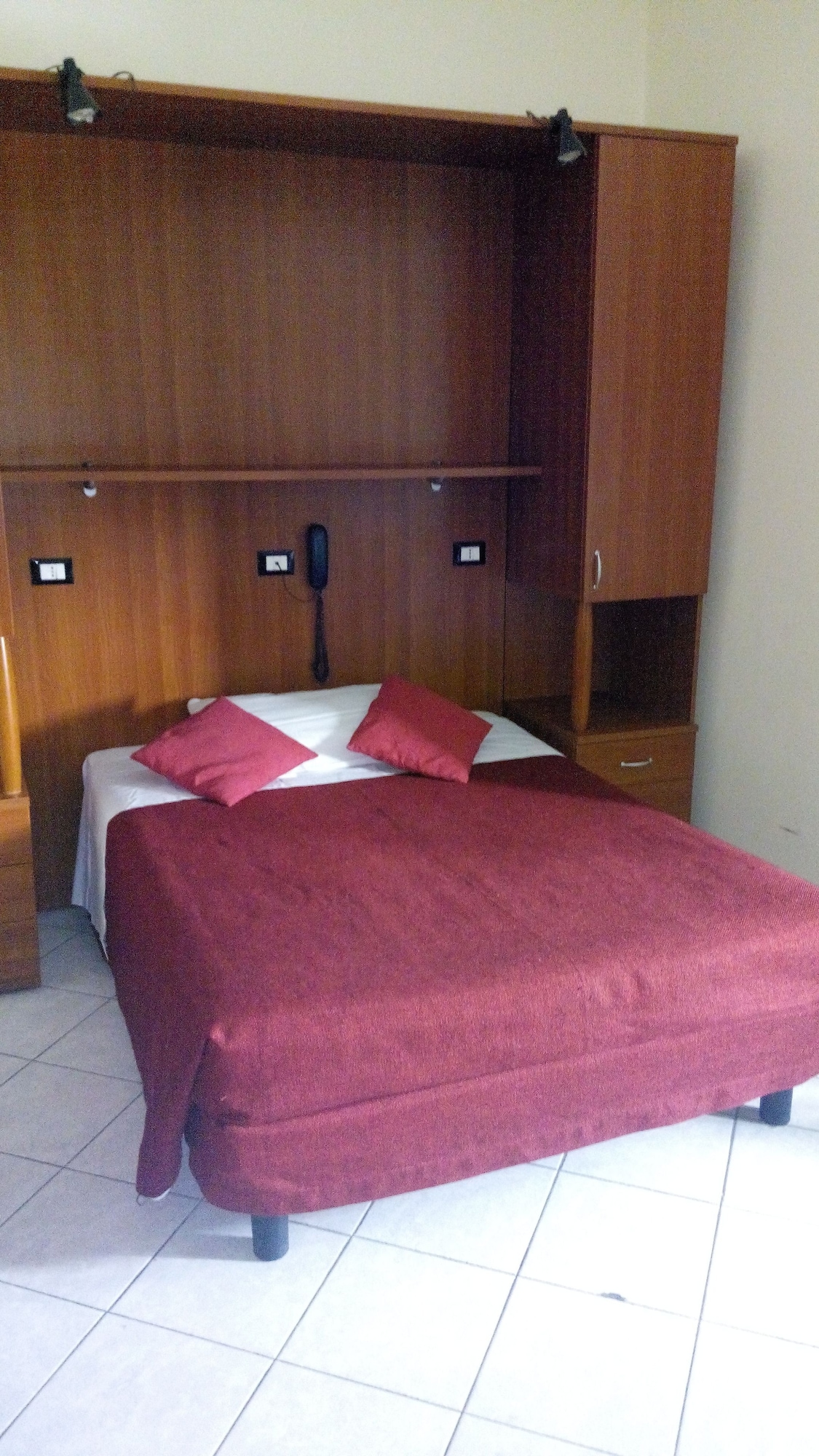 Hotel Le Tre Stazioni,Liguria>>Genoa,2 star