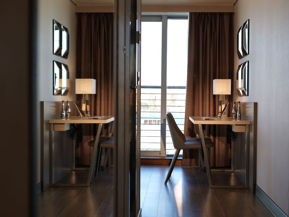 sunborn gibraltar yacht hotel resort