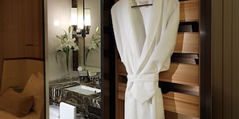 sunborn gibraltar yacht hotel resort