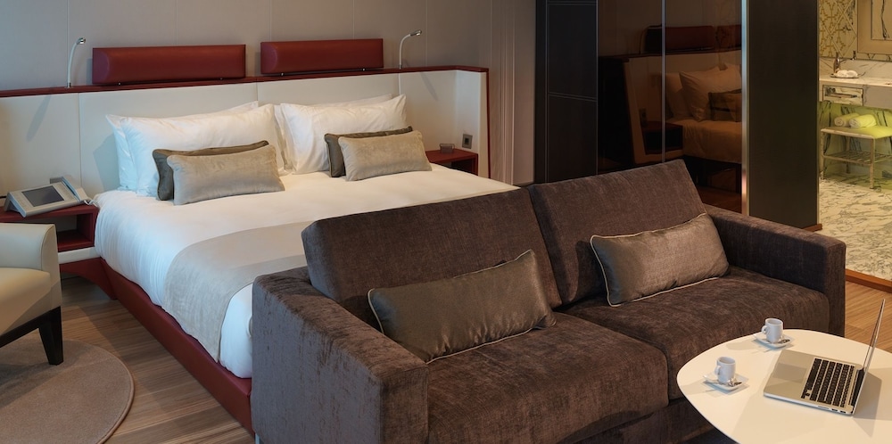 sunborn gibraltar yacht hotel resort