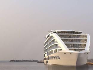 sunborn gibraltar yacht hotel resort