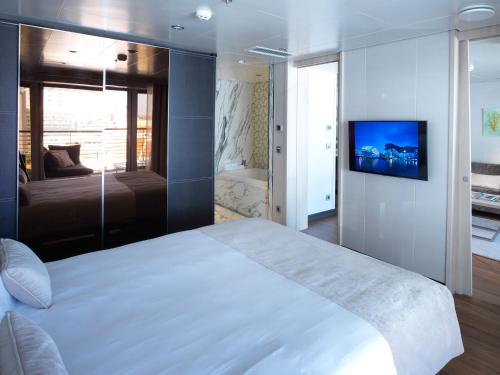sunborn gibraltar yacht hotel resort