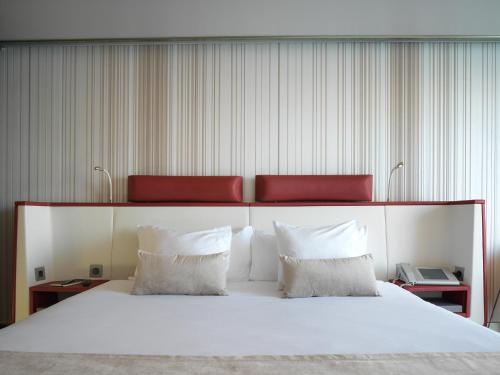 sunborn gibraltar yacht hotel resort