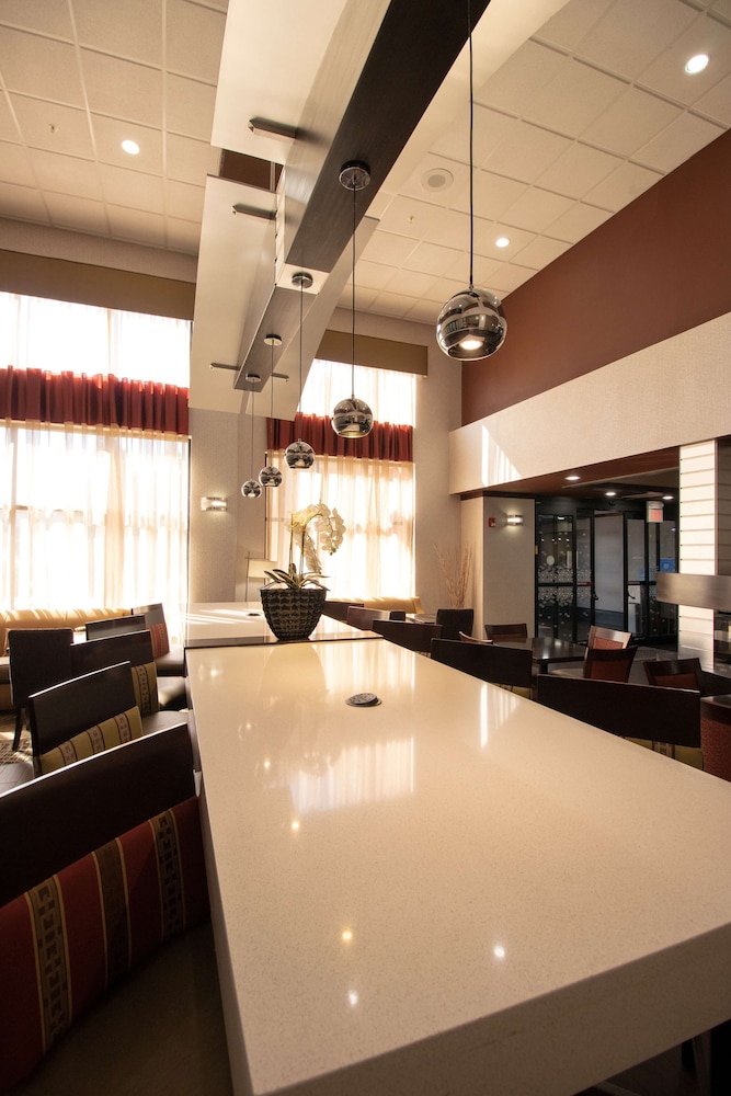 hampton inn and suites richmond virginia center