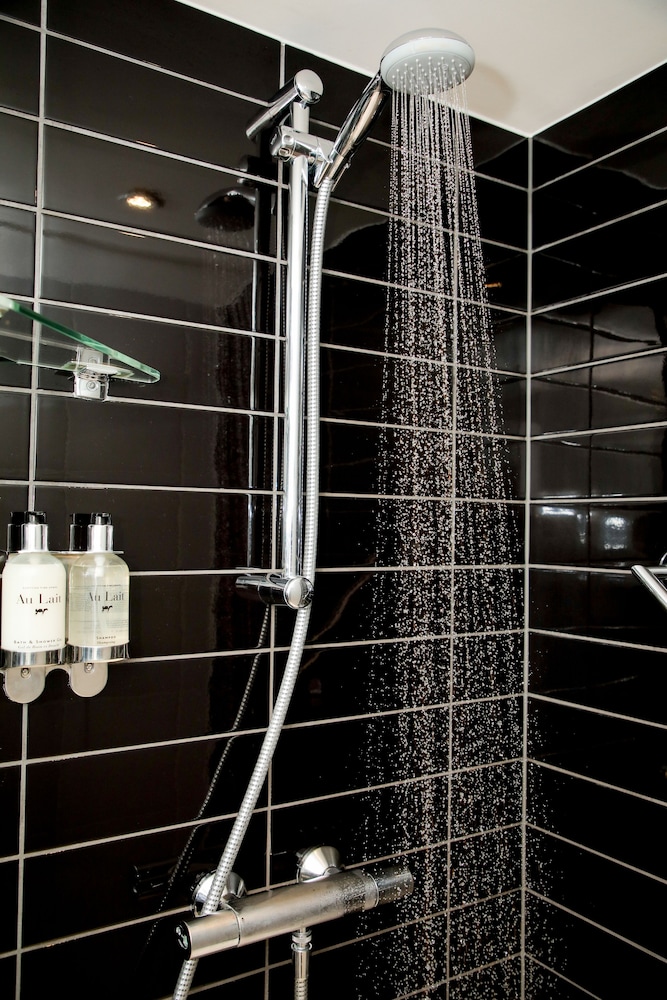 holiday inn express london heathrow t5 by ihg