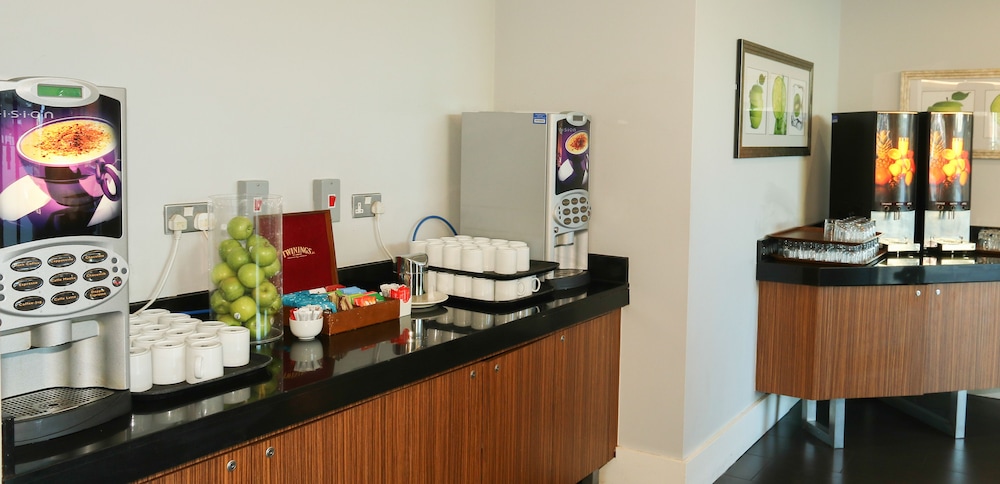 holiday inn express london heathrow t5 by ihg